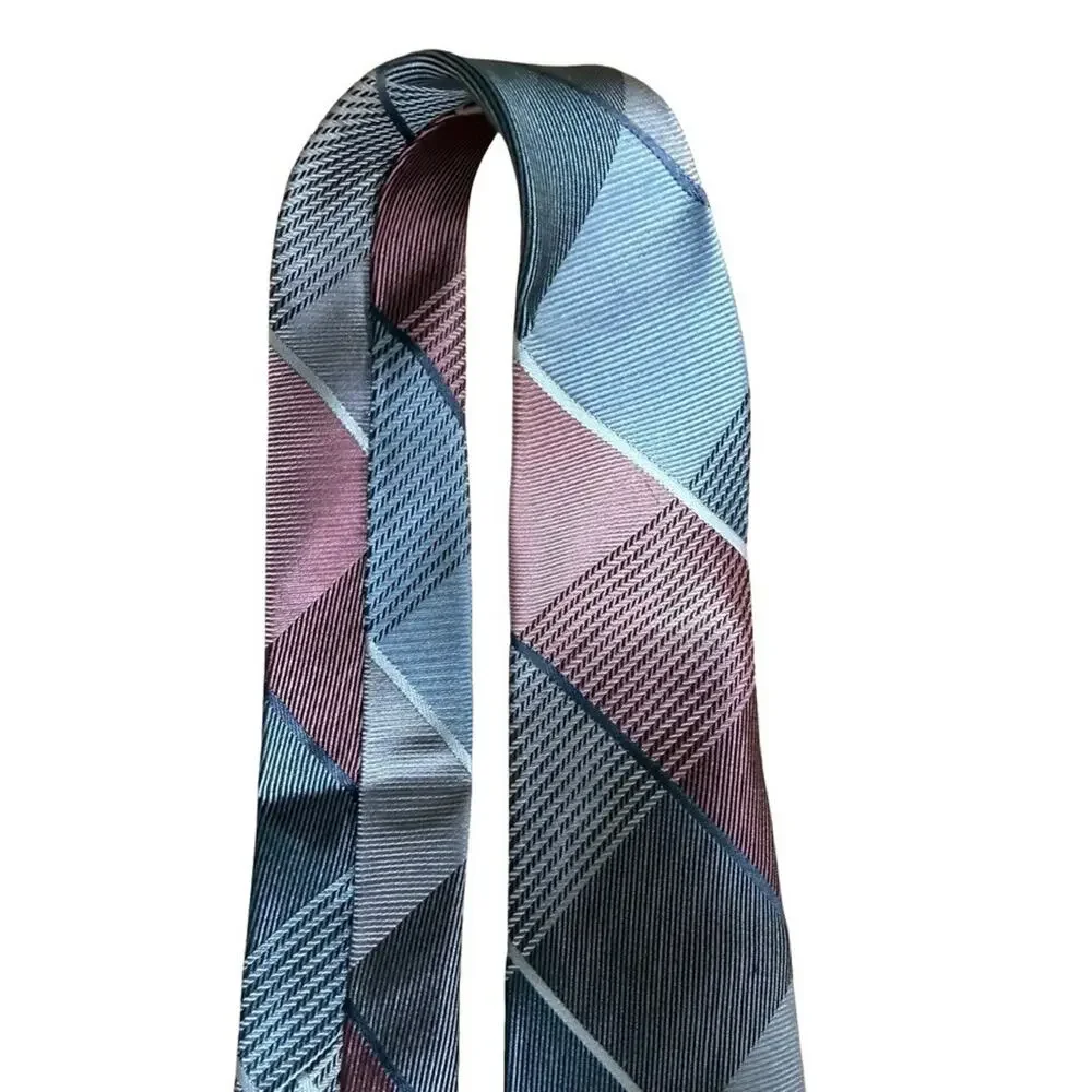 Kenneth Cole Reaction Mens 100% Silk Plaid Neck Tie Necktie 60